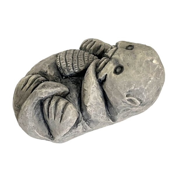 Sea Otter Alaska Glacial Ice Age Sculpture Floating Ocean Sea Shell Handcrafted - Picture 9 of 9